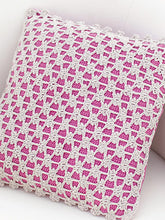 Load image into Gallery viewer, Sirdar Cotton Crochet Book 499