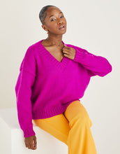 Load image into Gallery viewer, Hayfield Pattern 10596