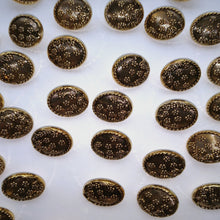 Load image into Gallery viewer, Gold Round Flower Design Button - (22mm/18mm/15mm)
