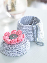 Load image into Gallery viewer, Sirdar Crochet Home - Book 484
