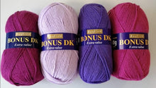 Load image into Gallery viewer, Hayfield Bonus DK Crochet Blanket Kit Design No. 10121
